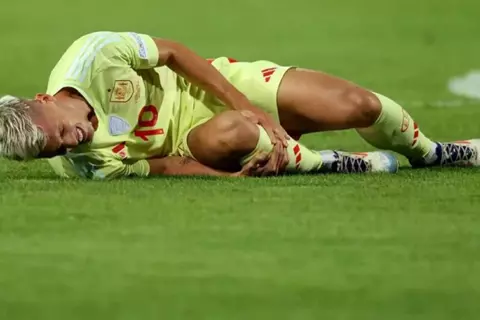 أولمو يثير القلق في برشلونة قبل موقعة الكلاسيكو